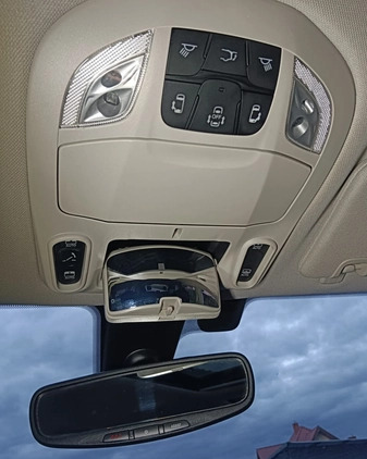 Chrysler Pacifica cena 99999 przebieg: 79900, rok produkcji 2017 z Krzeszowice małe 352
